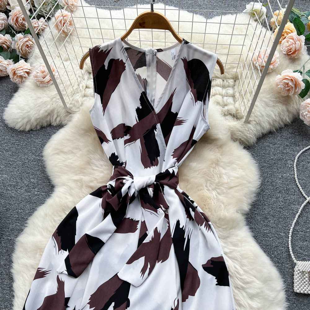 V-Neck High Waist Floral Print Wide Leg Jumpsuit - Loose Fit Women's Romper with Belt