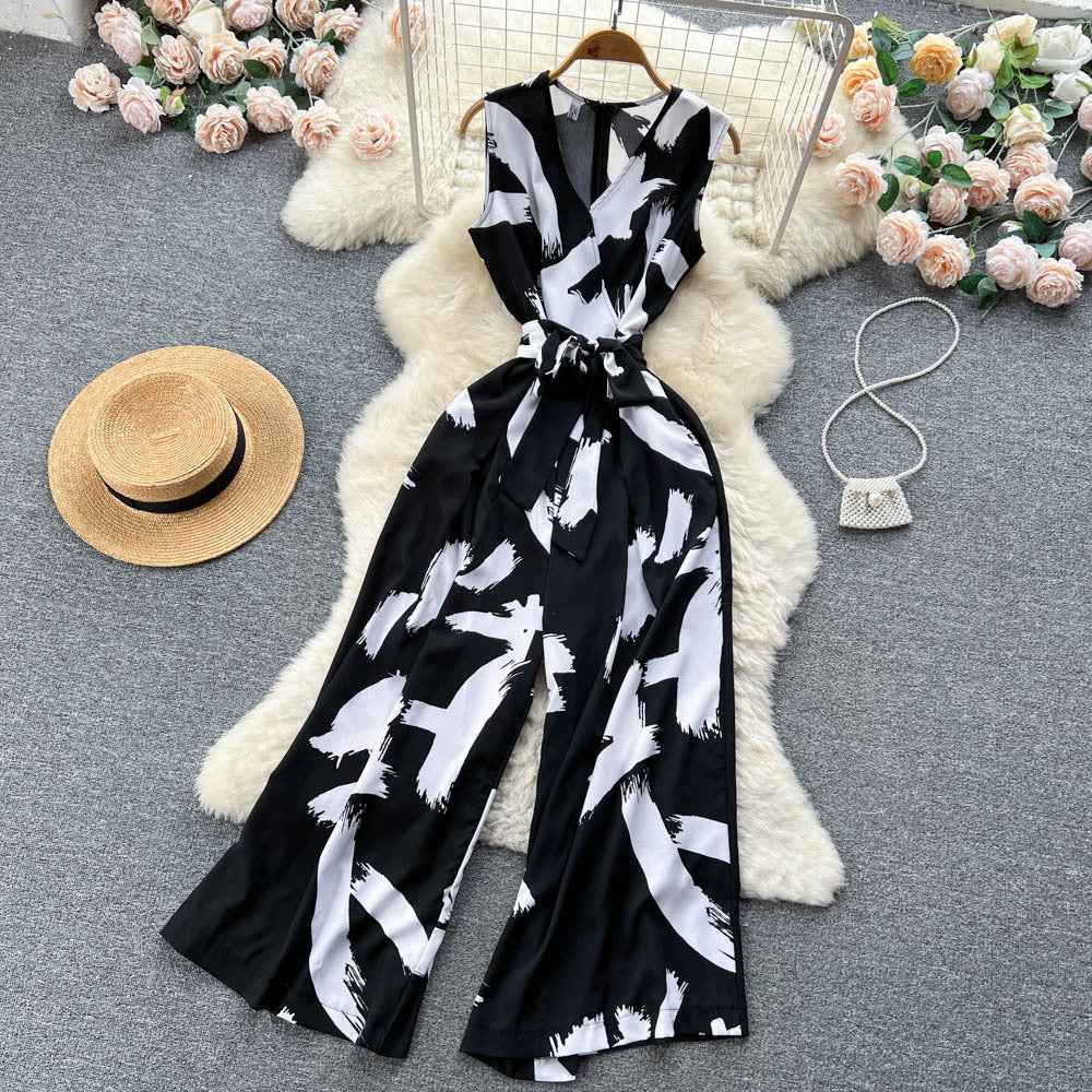 V-Neck High Waist Floral Print Wide Leg Jumpsuit - Loose Fit Women's Romper with Belt