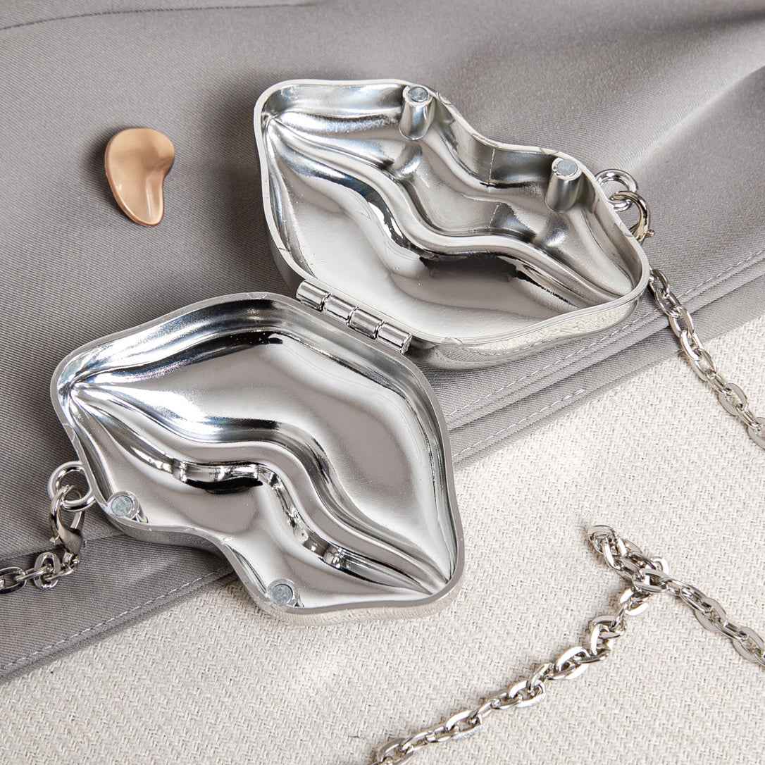 Lip Shaped Small evening Clutch Purse – Stylish Shinny Party Purse, Perfect for Casual Outings, Proms, and Parties – A Unique Fashion Accessory That Turns Heads