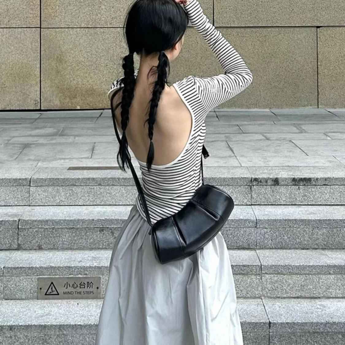 Elegant Folded Cylinder Bag - Stylish Small Pillow Bag & Casual Crossbody Bag for Women | Fashion Retro Design