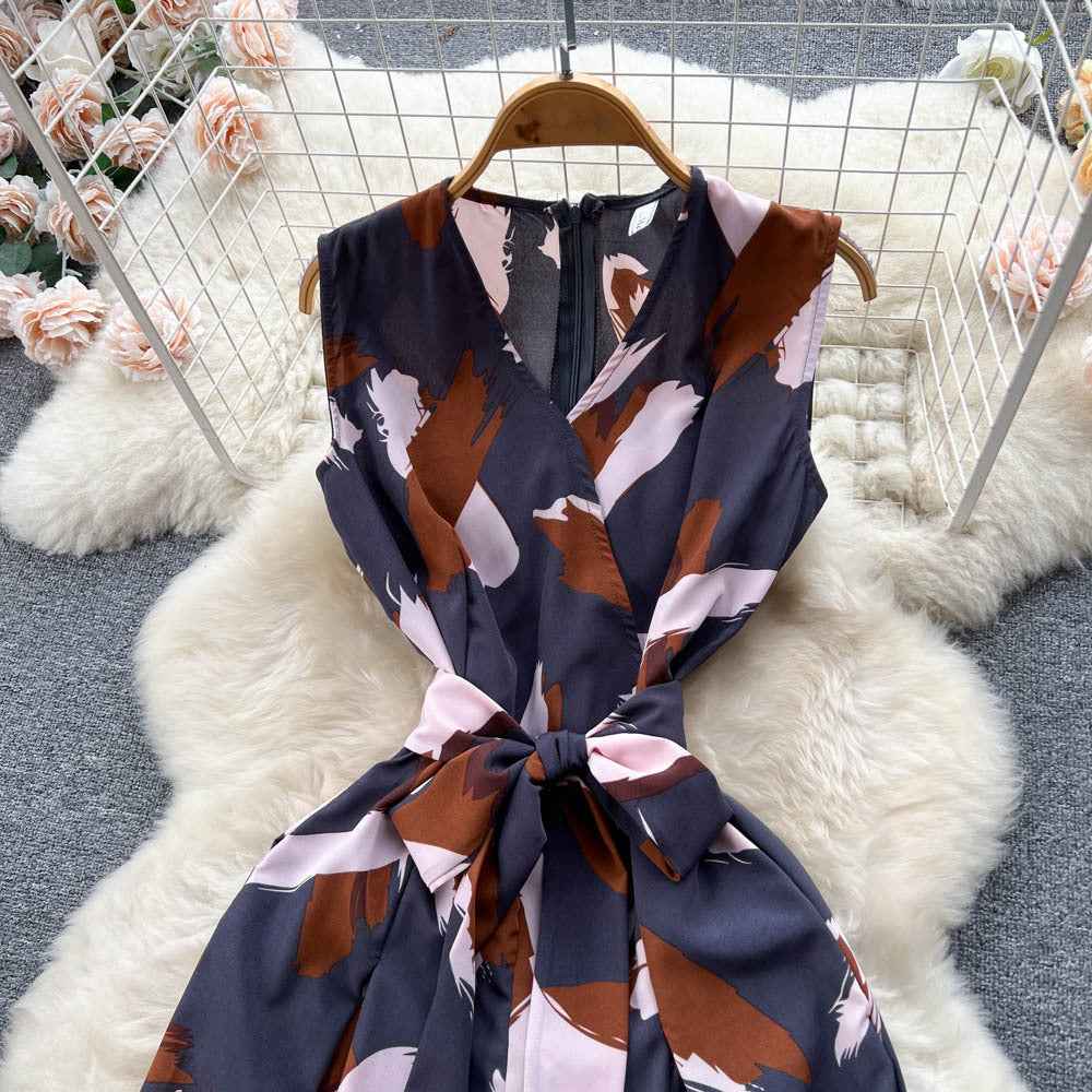 V-Neck High Waist Floral Print Wide Leg Jumpsuit - Loose Fit Women's Romper with Belt