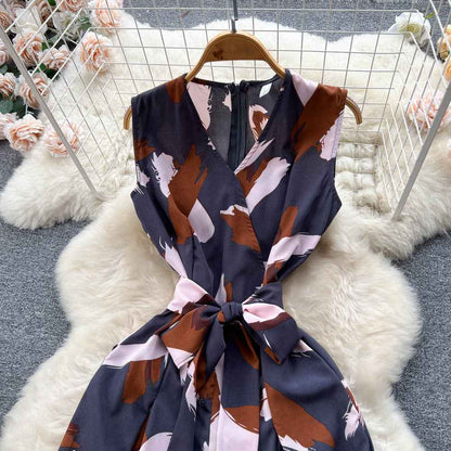 V-Neck High Waist Floral Print Wide Leg Jumpsuit - Loose Fit Women's Romper with Belt